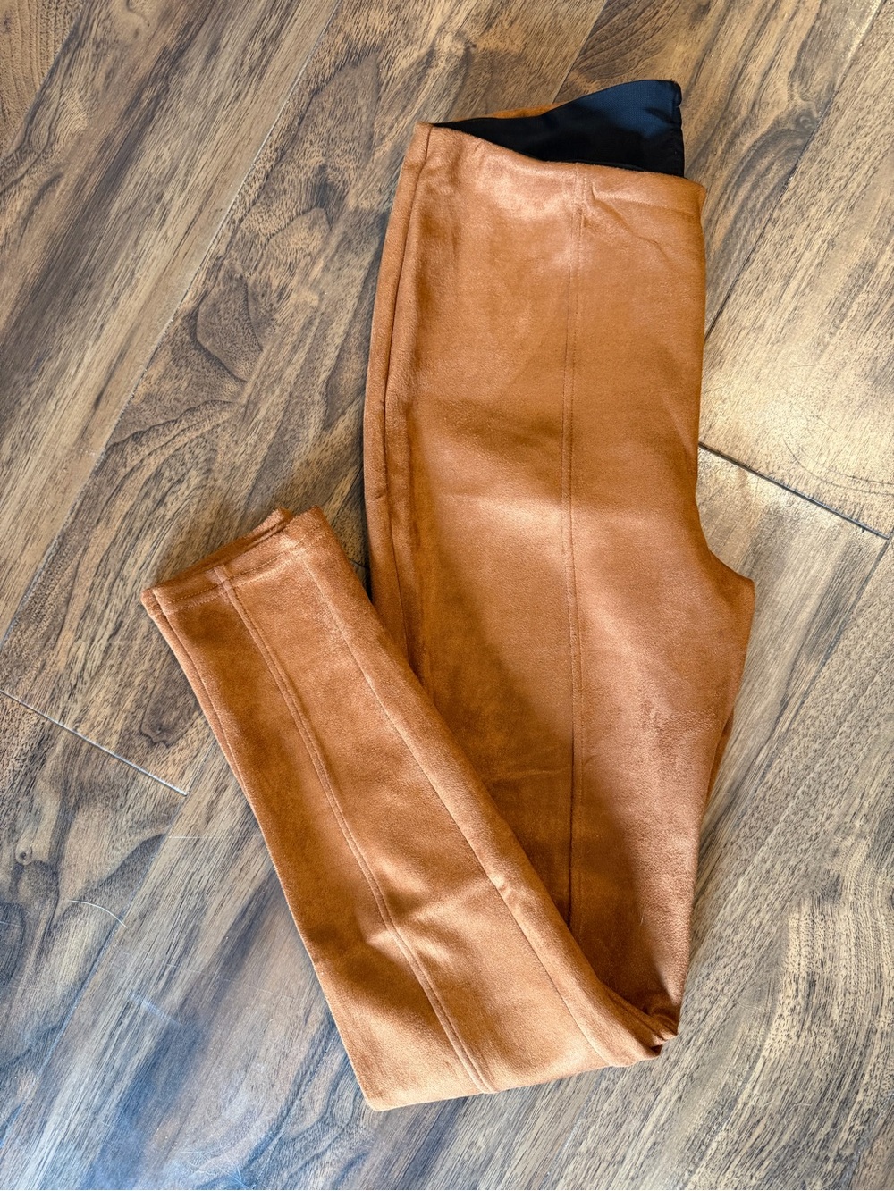 Vera Wang Faux Tan Suede Leggings